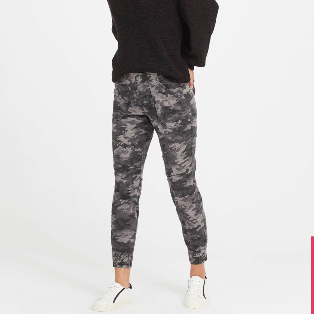 SPANX Stretch Twill Cargo Jogger